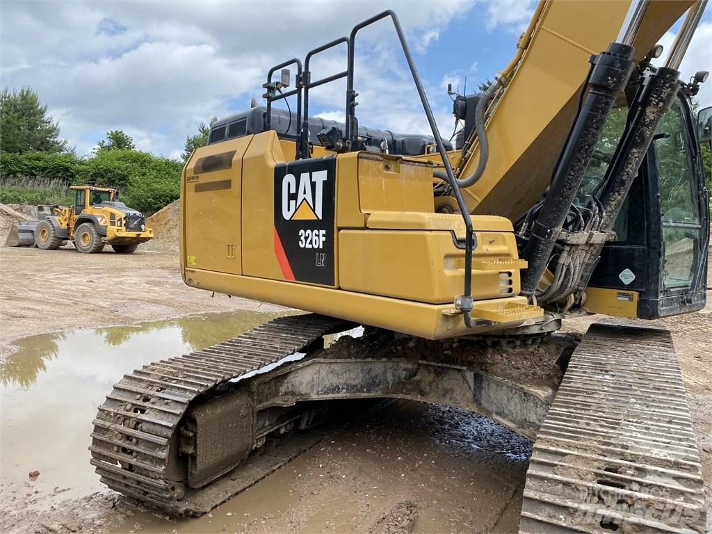 CAT 326 FLN حفارات زحافة