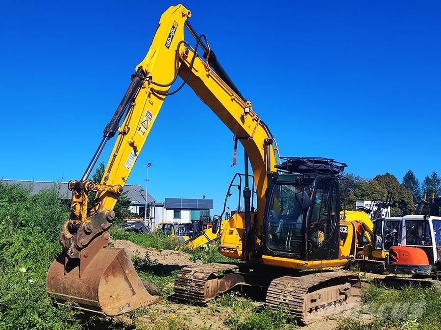 JCB JS145 LC حفارات زحافة