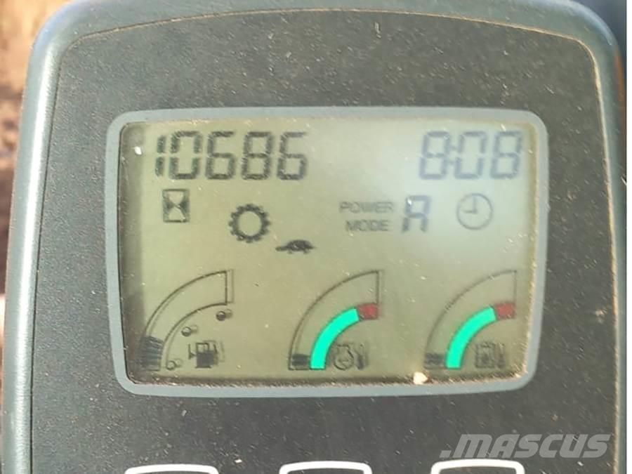 JCB JS145 LC حفارات زحافة