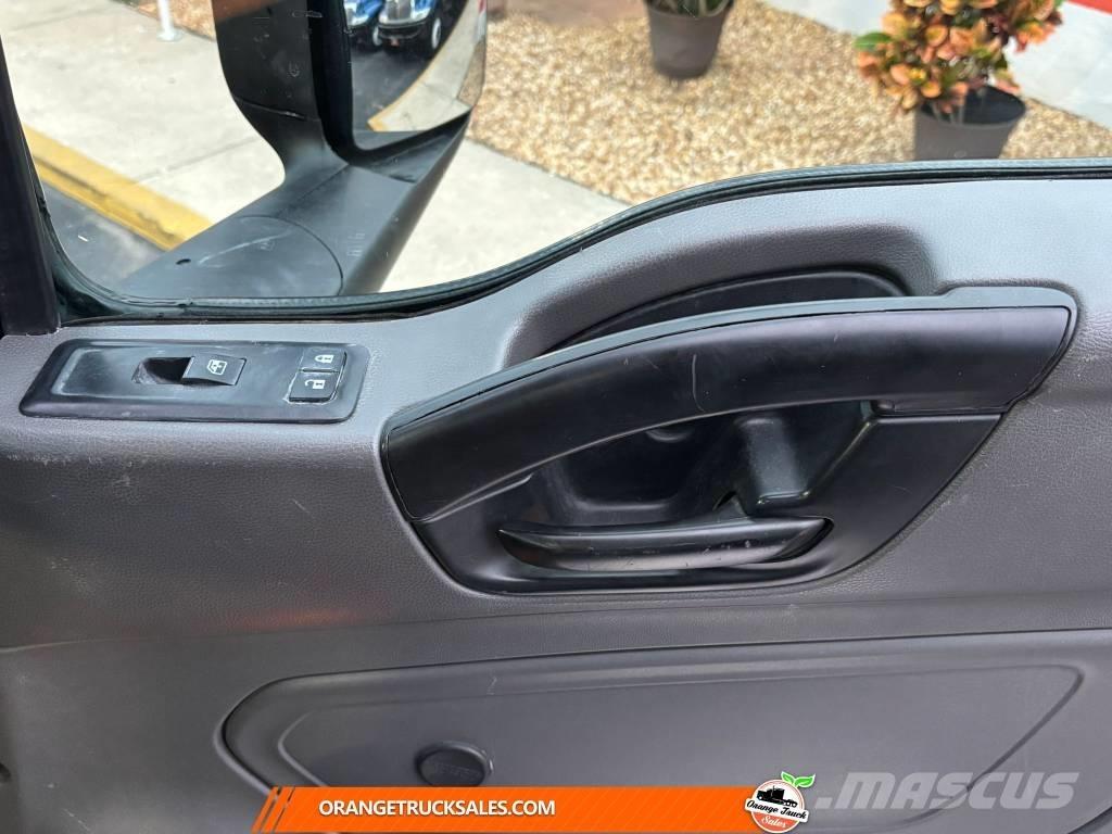 International LT 625 شاحنات ذات صهاريج