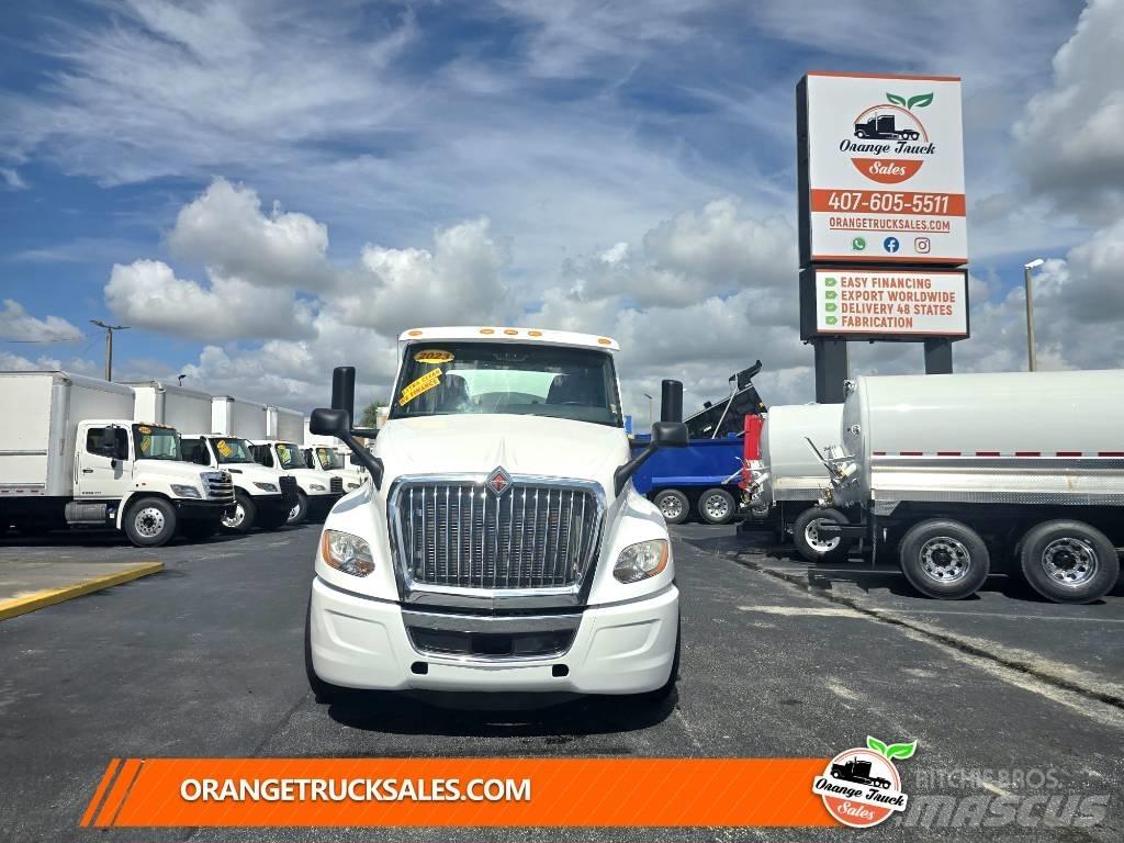 International LT 625 شاحنات ذات صهاريج