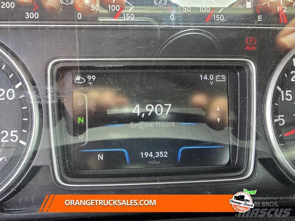 International LT 625 شاحنات ذات صهاريج