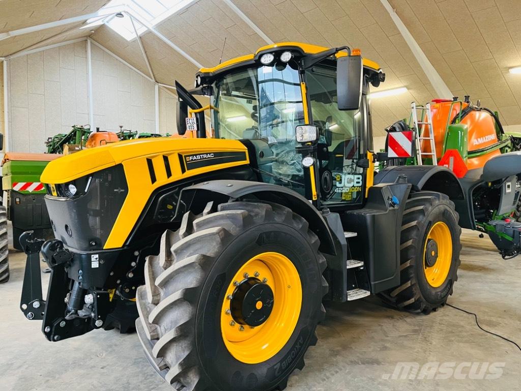 JCB 4220 I Con الجرارات