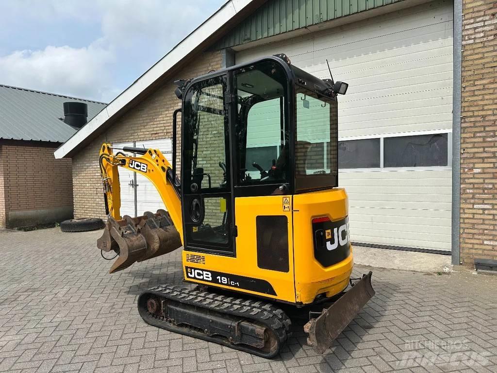 JCB 19 c1 حفارات صغيرة أقل من 7 طن (حفارات صغيرة)