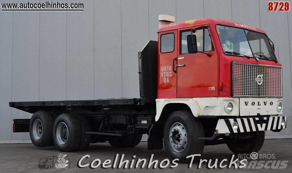 Volvo F89-42 (6x2) شاحنات مسطحة/مفصلية الجوانب