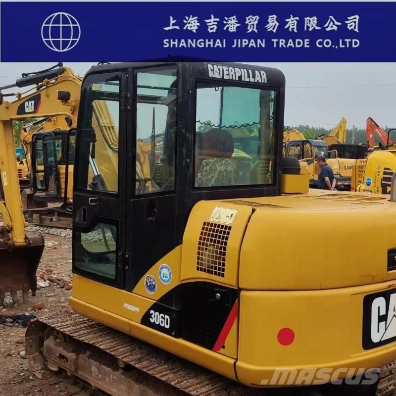 CAT 306 D حفارات زحافة