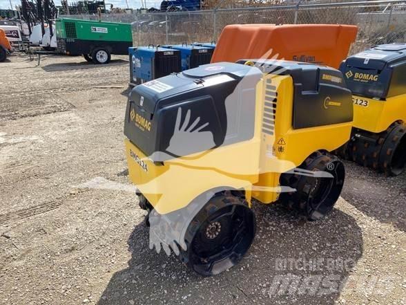 Bomag BMP8500 مداحل رجاجة مجرورة