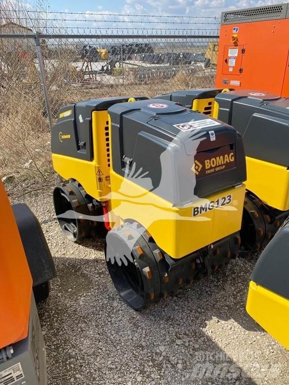 Bomag BMP8500 مداحل رجاجة مجرورة