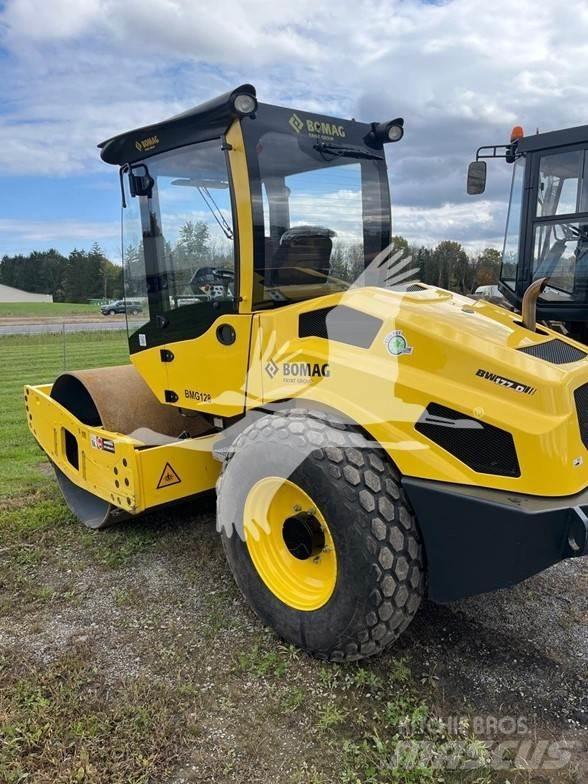 Bomag BW177D-5 مداحل أحادية الأسطوانة