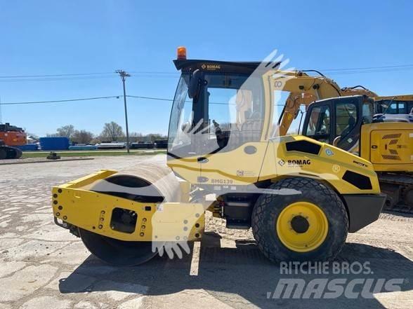 Bomag BW177D-5 مداحل أحادية الأسطوانة