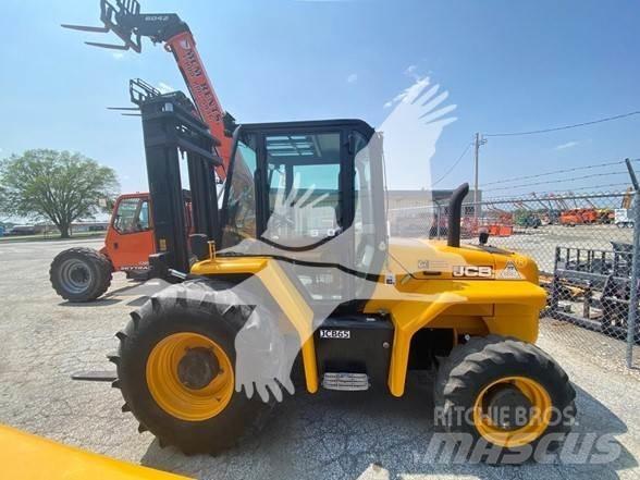 JCB 940 شاحنات الطرق الوعرة