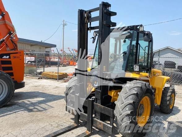 JCB 940 شاحنات الطرق الوعرة