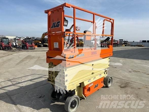 JLG 2632ES رافعات مقصية الشكل