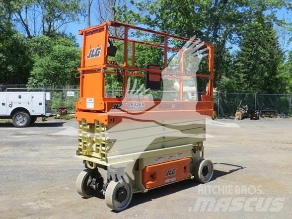 JLG 2632ES رافعات مقصية الشكل