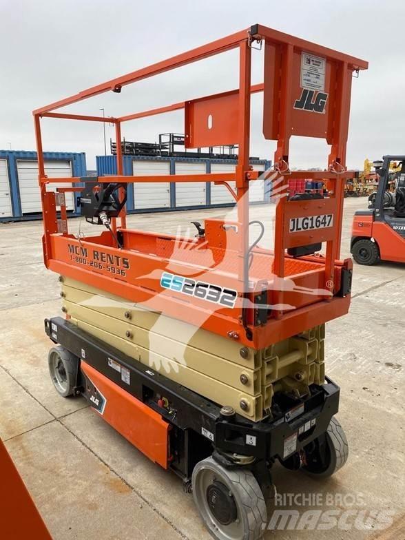 JLG 2632ES رافعات مقصية الشكل