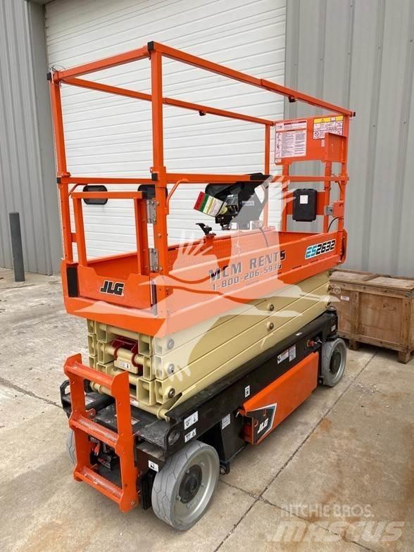 JLG 2632ES رافعات مقصية الشكل