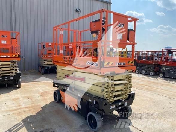 JLG 4045R رافعات مقصية الشكل