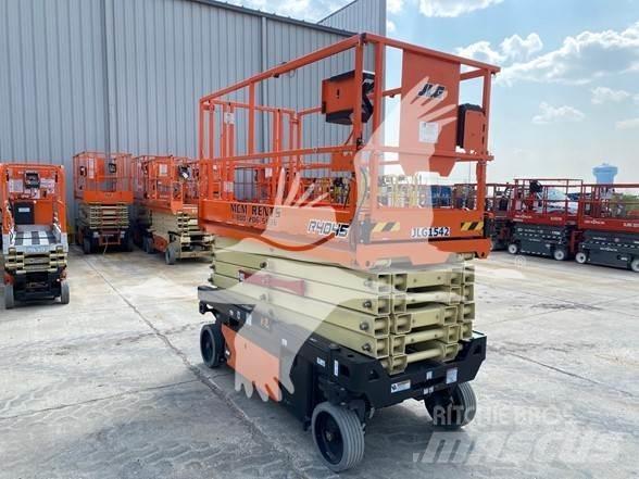 JLG 4045R رافعات مقصية الشكل