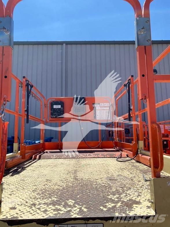 JLG 4069LE رافعات مقصية الشكل