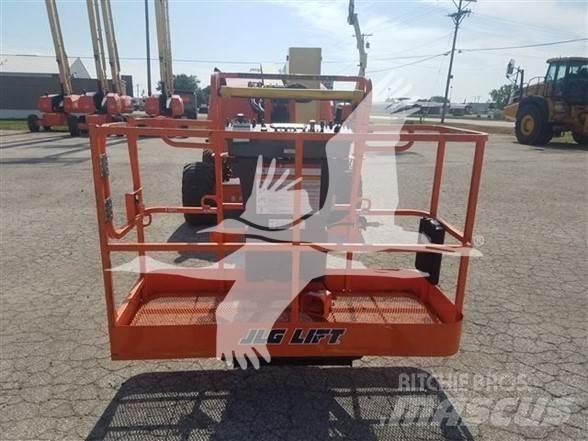 JLG 450AJ رافعات سلة مفصلية