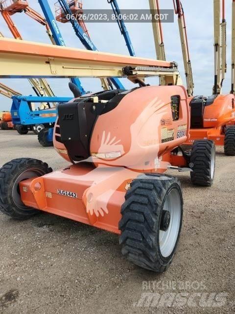 JLG 600AJ رافعات سلة مفصلية