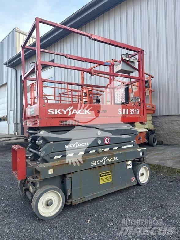 SkyJack SJ3219 رافعات مقصية الشكل