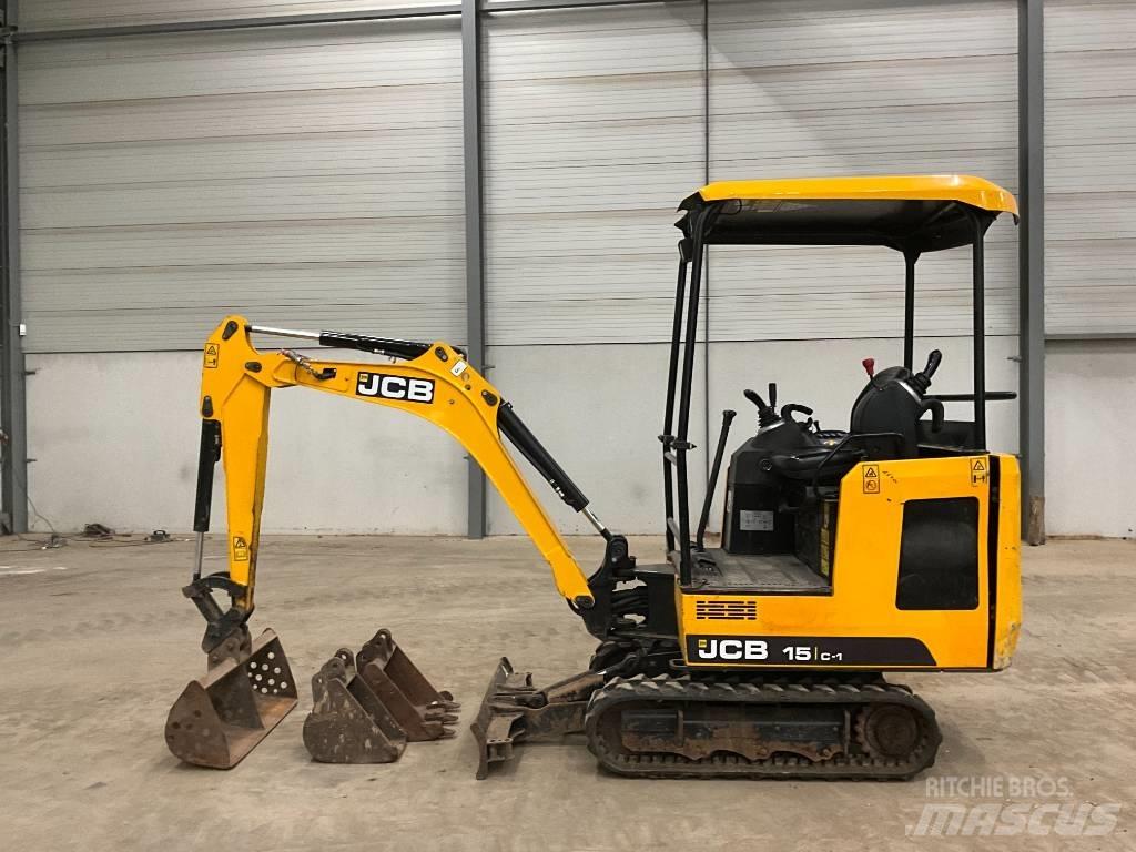 JCB 15 C-1 حفارات صغيرة أقل من 7 طن (حفارات صغيرة)