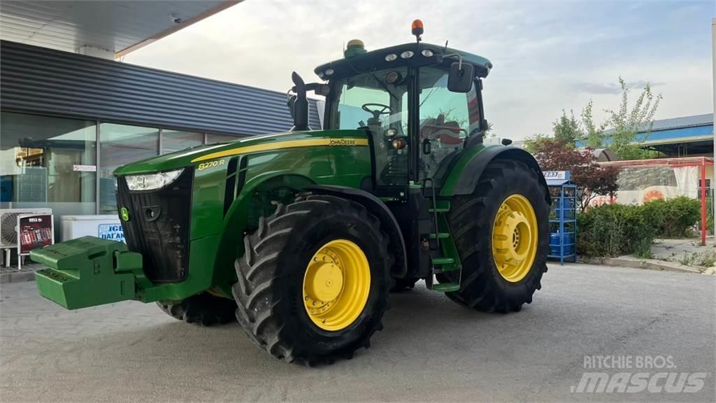 John Deere 8270R الجرارات