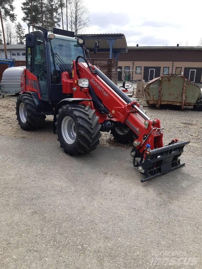 Schäffer 4670 T لوادر متعددة الأغراض