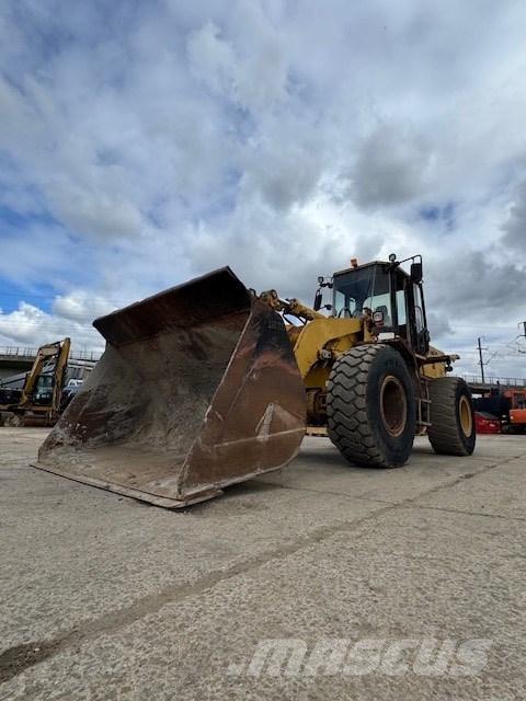 CAT 938 F لوادر بعجل