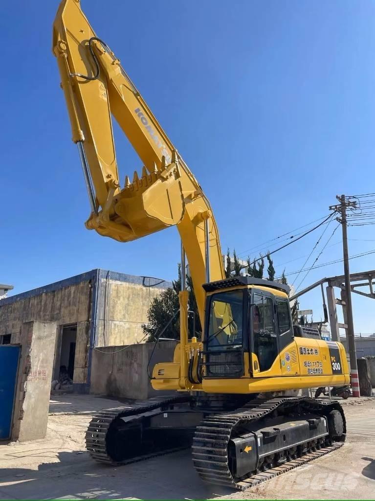 Komatsu PC300-7 حفارات زحافة