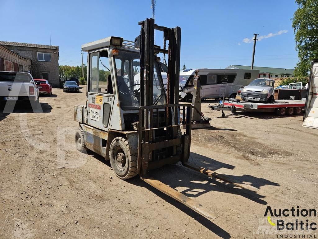 Komatsu XR-25D شاحنات الديزل