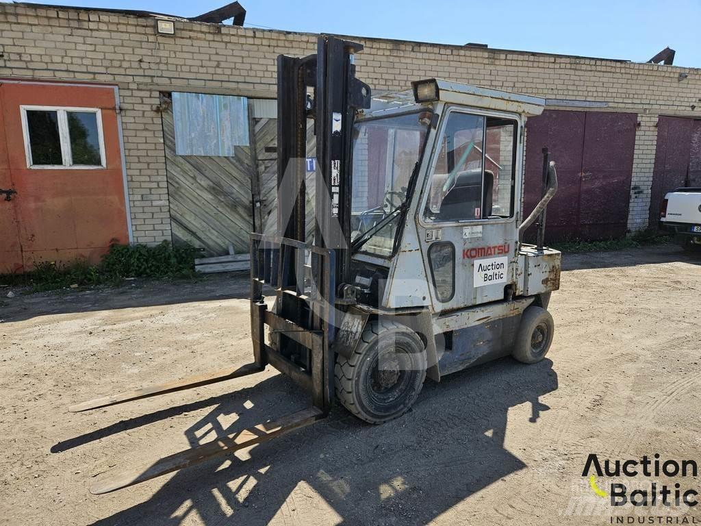 Komatsu XR-25D شاحنات الديزل
