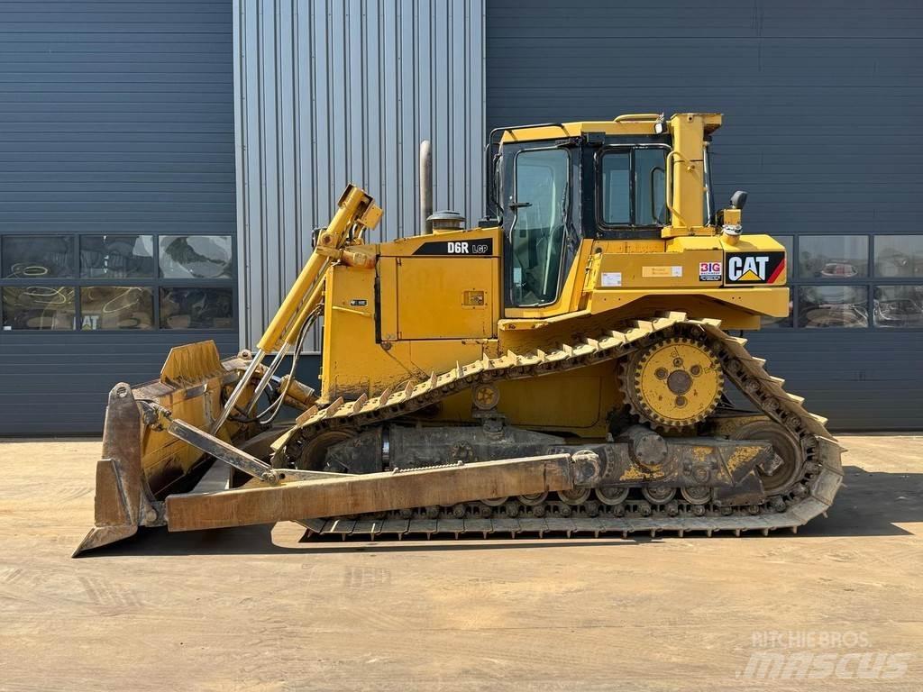 CAT D6R LGP بلدوزرات مجنزرة