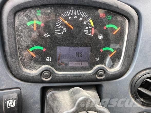 JLG 1055 مناولات متداخلة