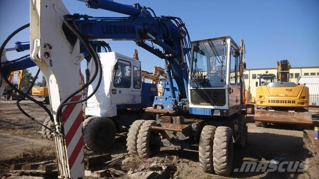 Liebherr A900 حفارات بعجل