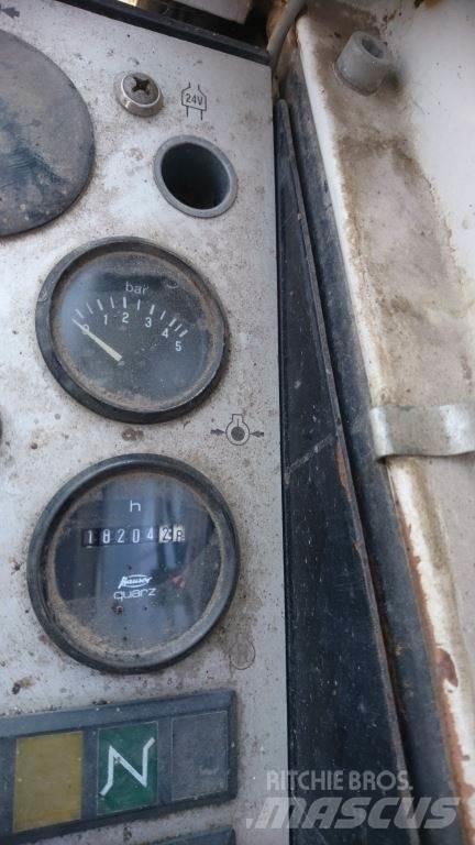 Liebherr A900 حفارات بعجل