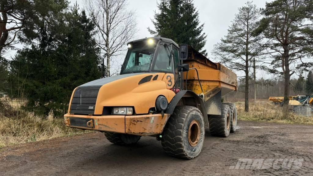 CASE 330 B ساحبات مفصلية