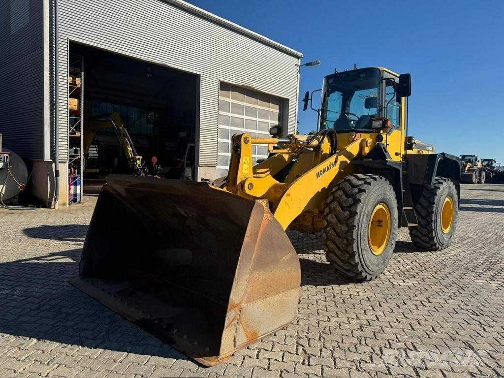 Komatsu WA 320-3H لوادر بعجل