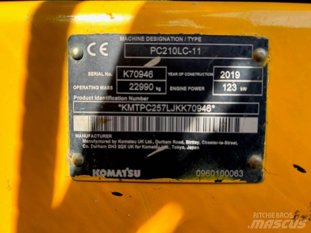 Komatsu PC 210 LC-11 حفارات زحافة
