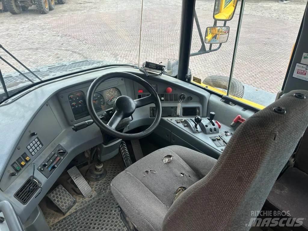 Volvo A25D ساحبات مفصلية