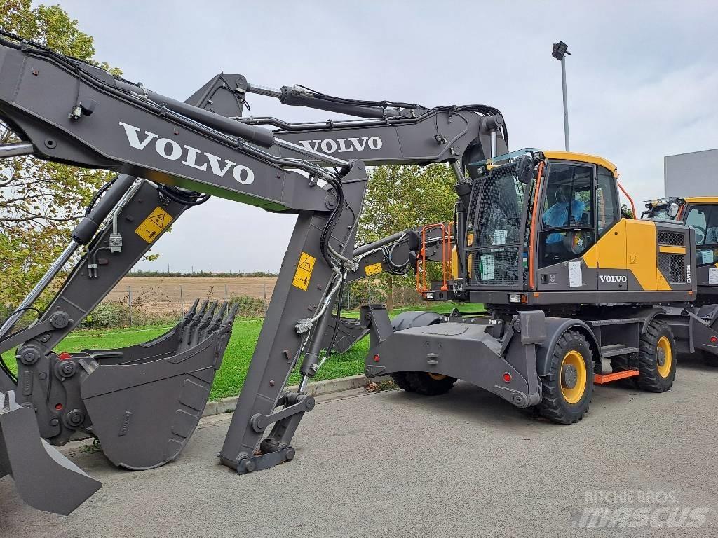 Volvo EW180E حفارات بعجل