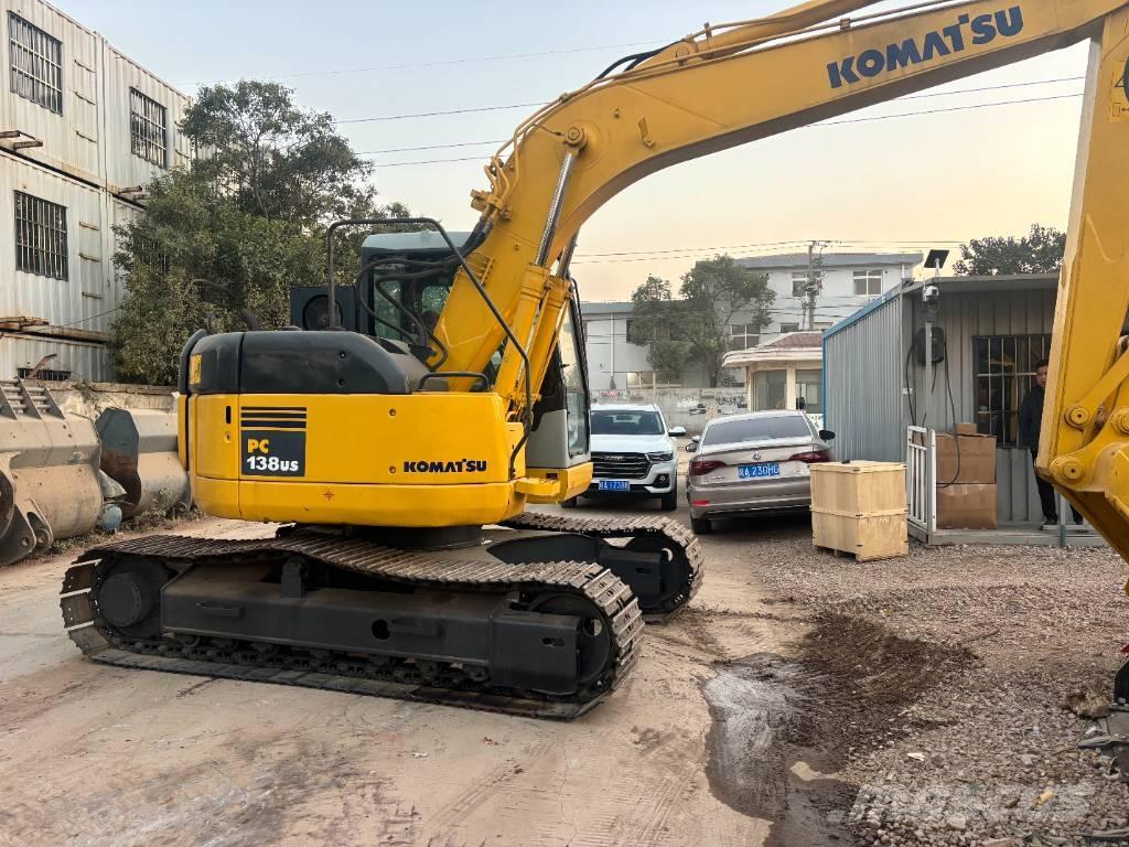 Komatsu PC 138 US حفارات زحافة