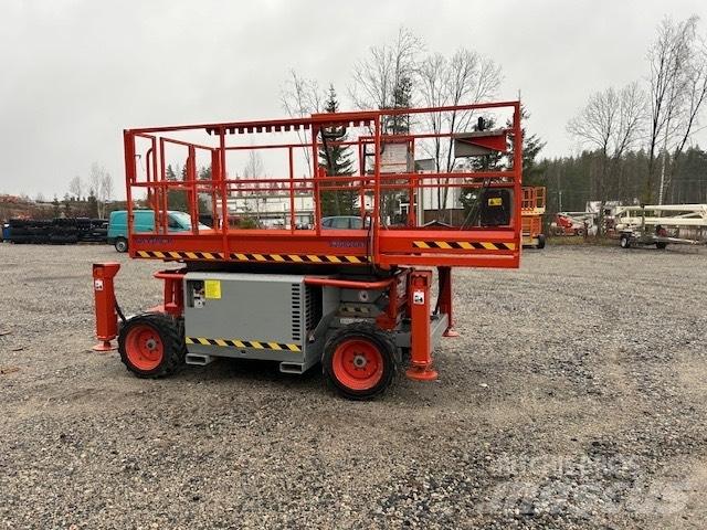 SkyJack SJ 6826 RT رافعات مقصية الشكل