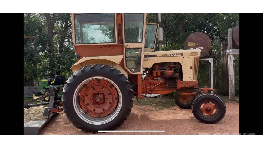 CASE 730 الجرارات