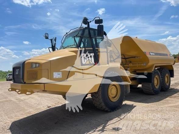 CAT 725C صهاريج مياه