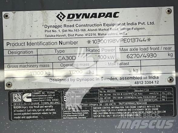 Dynapac CA30D مداحل أحادية الأسطوانة