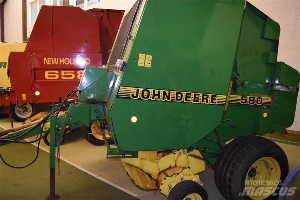 John Deere 580 محزمات مستديرة