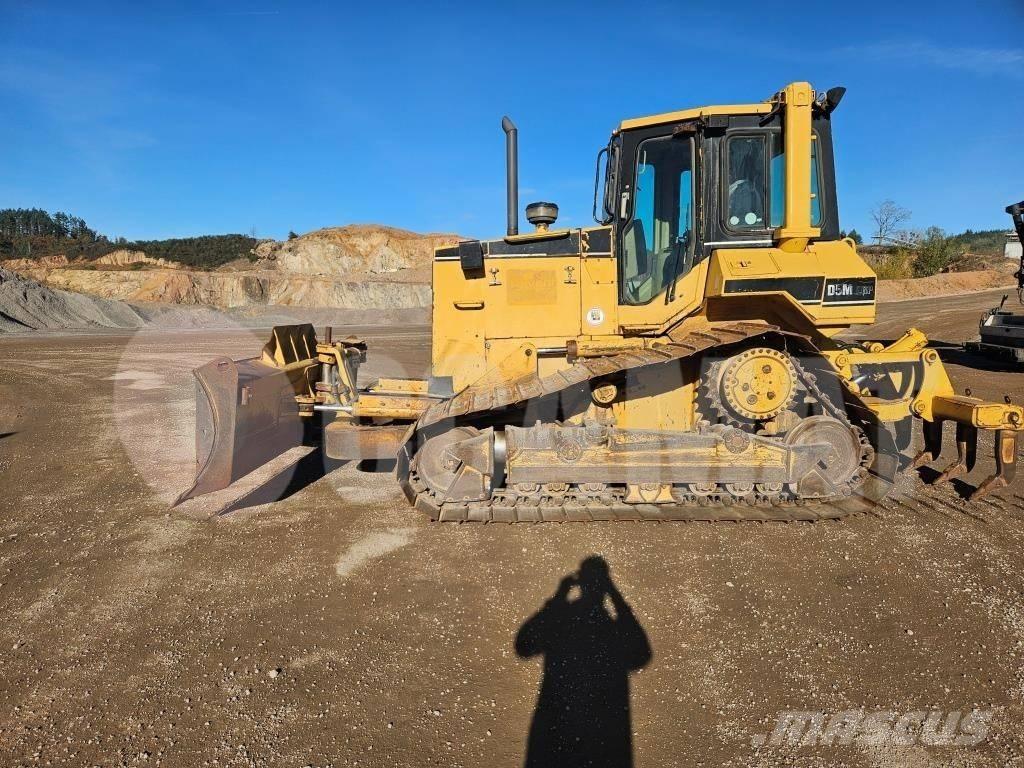 CAT D 5 M LGP بلدوزرات مجنزرة