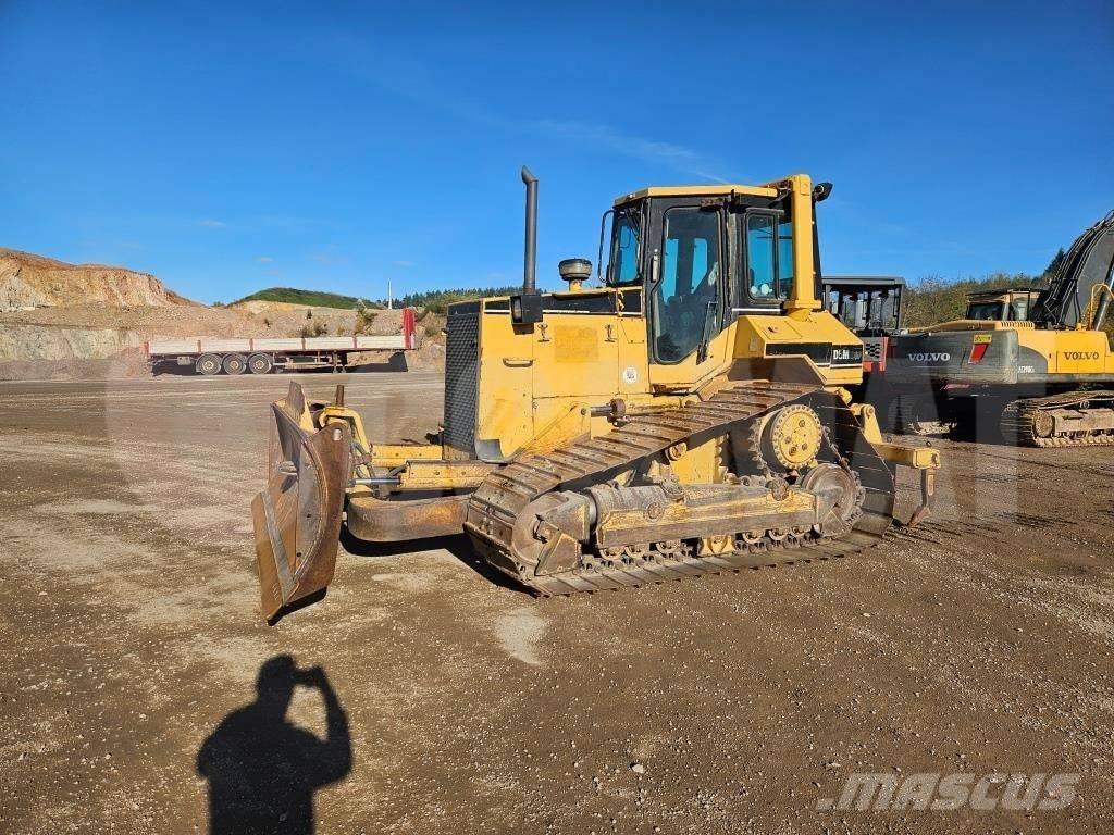 CAT D 5 M LGP بلدوزرات مجنزرة